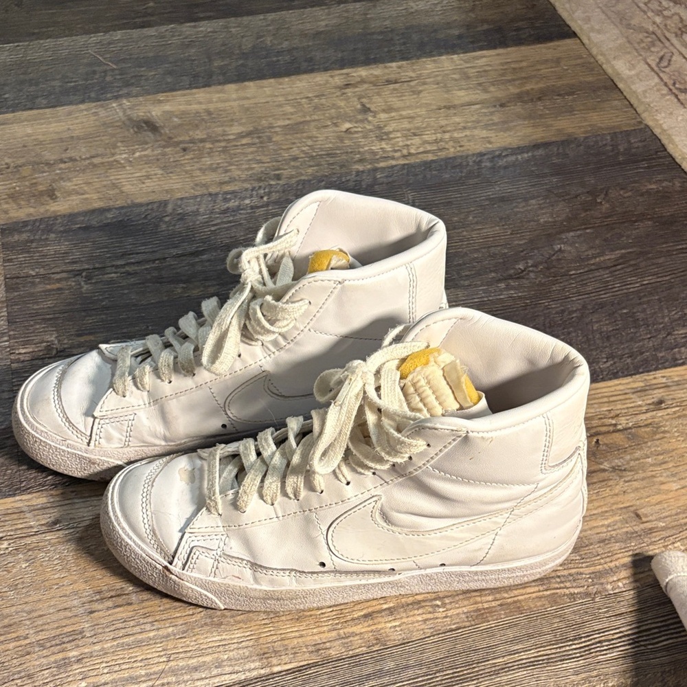 Nike High-Top Athletic Shoes - Cream and Yellow